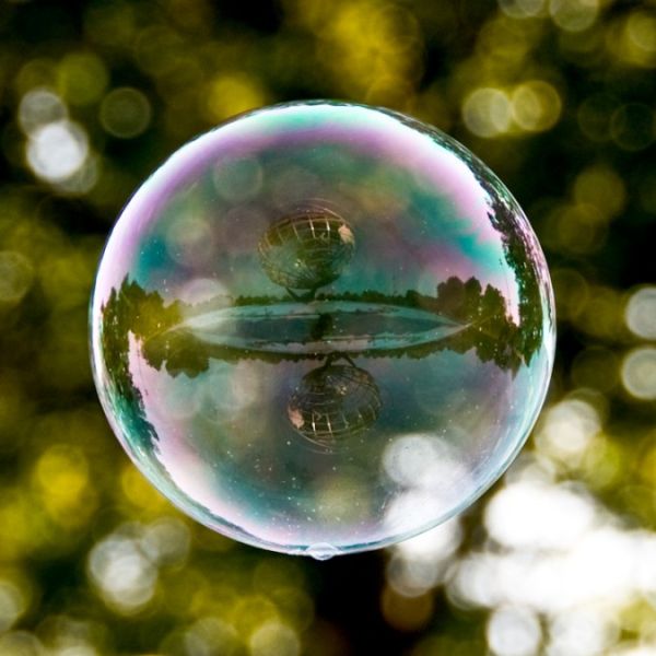 Famous Landmarks in Bubbles (10 pics)