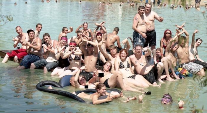 Acid Picdump (112 pics)