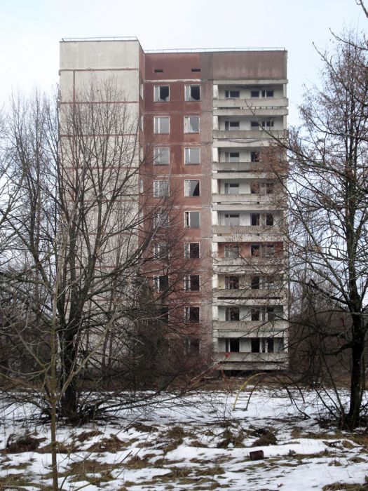 Chernobyl in Winter (30 pics)