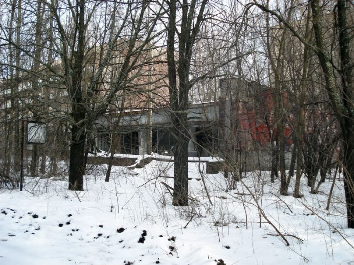 Chernobyl in Winter (30 pics)