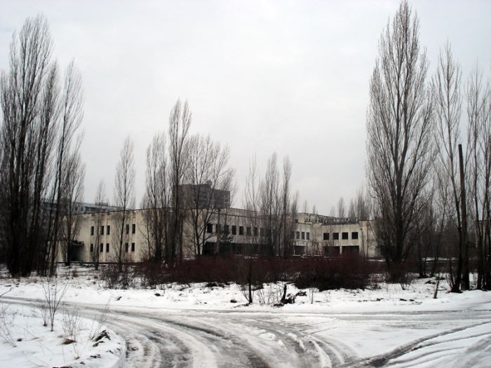 Chernobyl in Winter (30 pics)