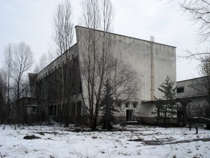 Chernobyl in Winter (30 pics)