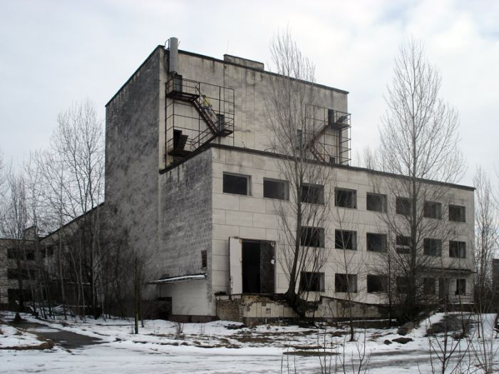 Chernobyl in Winter (30 pics)