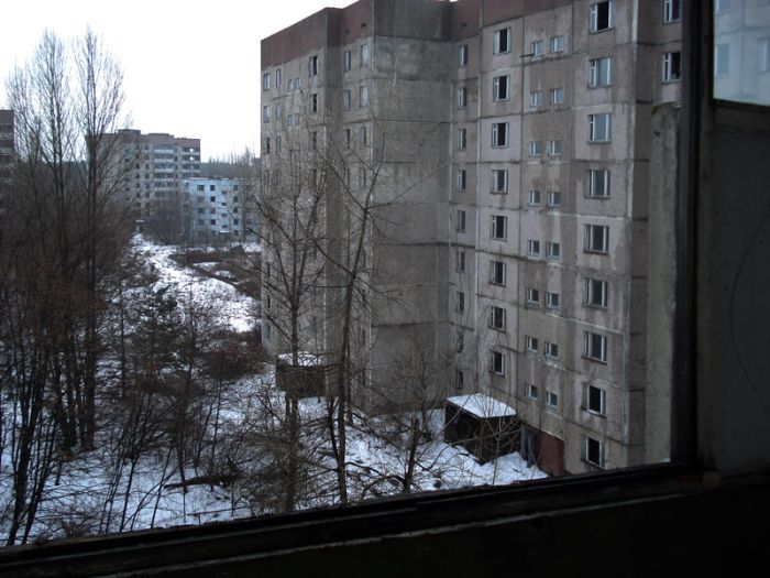 Chernobyl in Winter (30 pics)