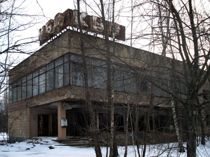 Chernobyl in Winter (30 pics)
