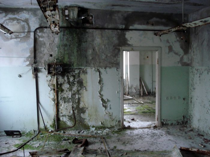 Chernobyl in Winter (30 pics)