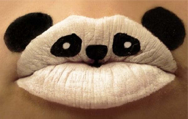 Bodyart on Lips (7 pics)