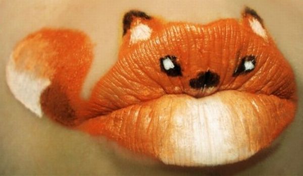 Bodyart on Lips (7 pics)