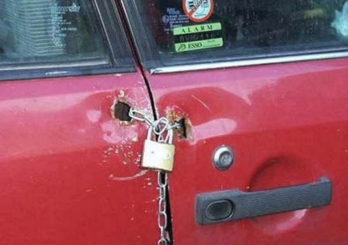 Locked Up (18 pics)