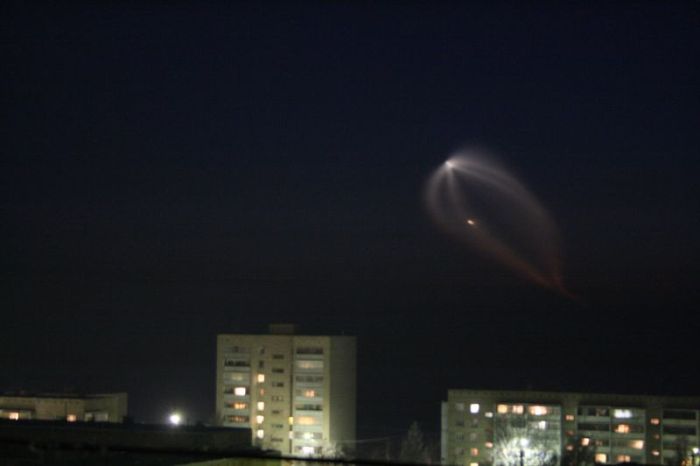 Space Launch as Seen from the Windows in Russia (23 pics)