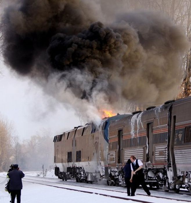 Amtrak Train Fire (7 pics)