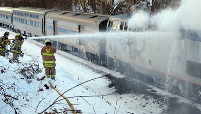 Amtrak Train Fire (7 pics)