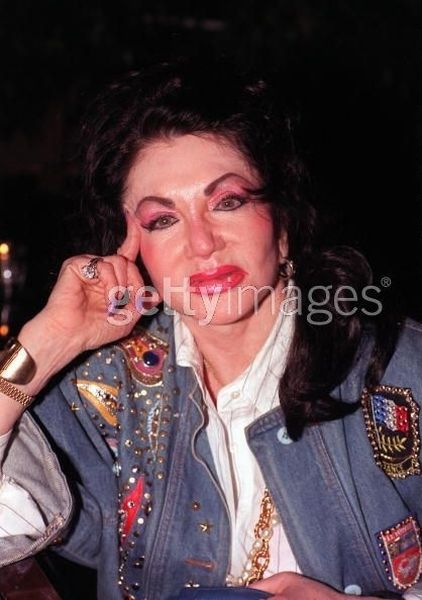 Stallone's mom, Jackie, after Zillions of Plastic Ops (29 pics)
