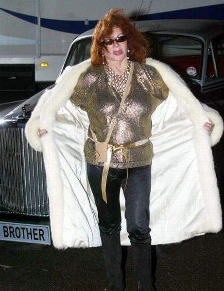Stallone's mom, Jackie, after Zillions of Plastic Ops (29 pics)