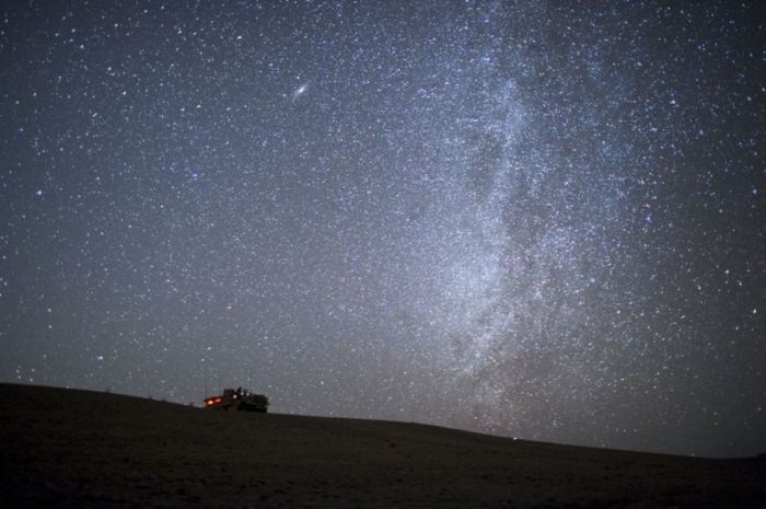 Soldiers at Night (21 pics)