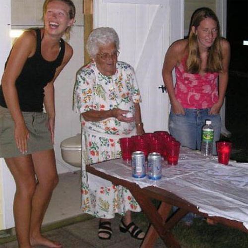 Grandmas Playing Beer Pong (22 pics)