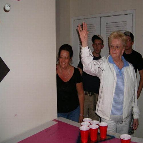 Grandmas Playing Beer Pong (22 pics)