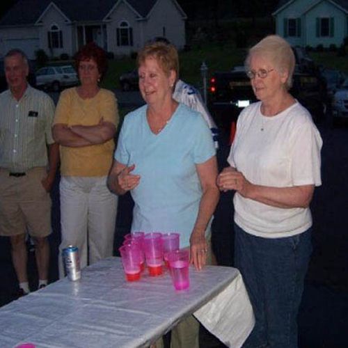 Grandmas Playing Beer Pong (22 pics)