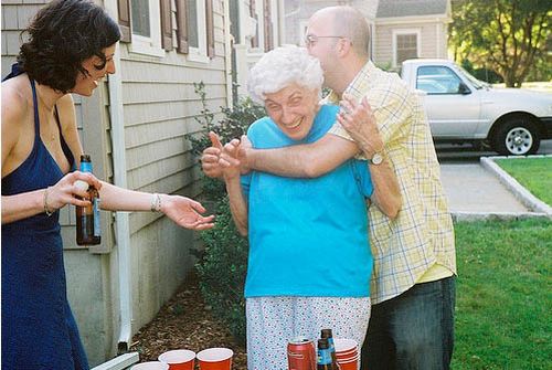 Grandmas Playing Beer Pong (22 pics)