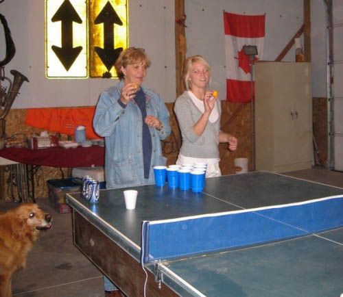 Grandmas Playing Beer Pong (22 pics)