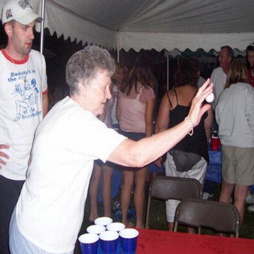 Grandmas Playing Beer Pong (22 pics)