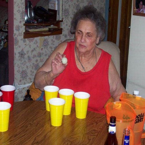 Grandmas Playing Beer Pong (22 pics)