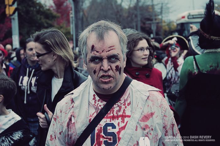 Toronto Zombie Walk (35 pics)