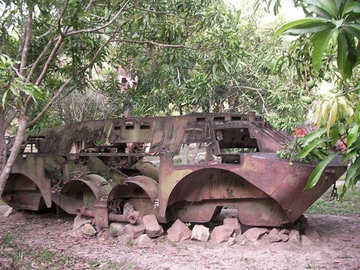 War Museum in Cambodia (28 pics)