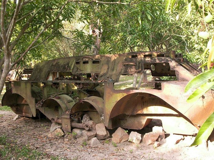 War Museum in Cambodia (28 pics)