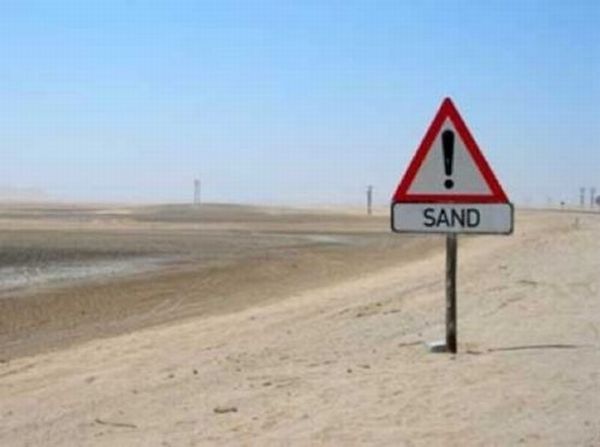 Signs Completely Devoid of Common Sense (23 pics)