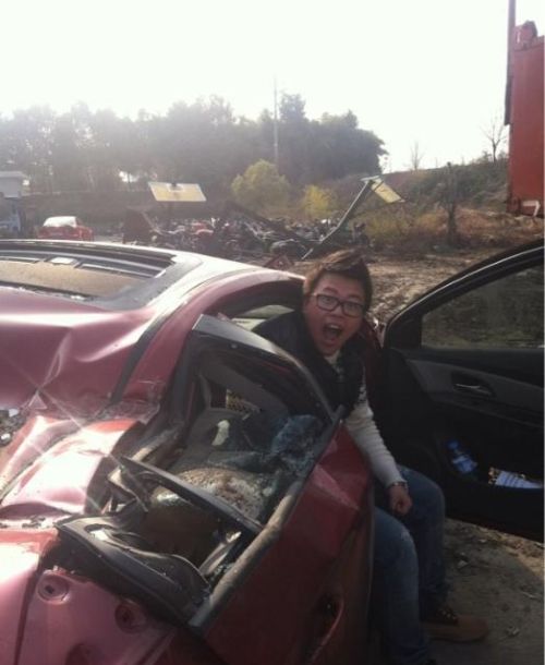 Terrible Crash (8 pics)