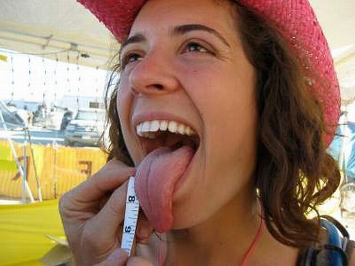 Long-Tongued Ladies (21 pics)