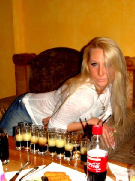 Russian Glamor Girl Wannabes (43 pics)