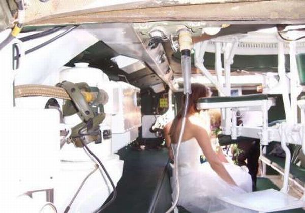 Wedding Tank (18 pics)