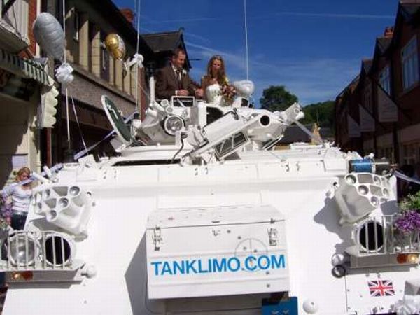 Wedding Tank (18 pics)