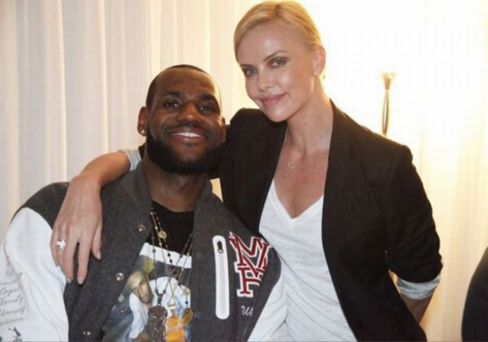 Twitpics Tweeted by Celebrities (75 pics)