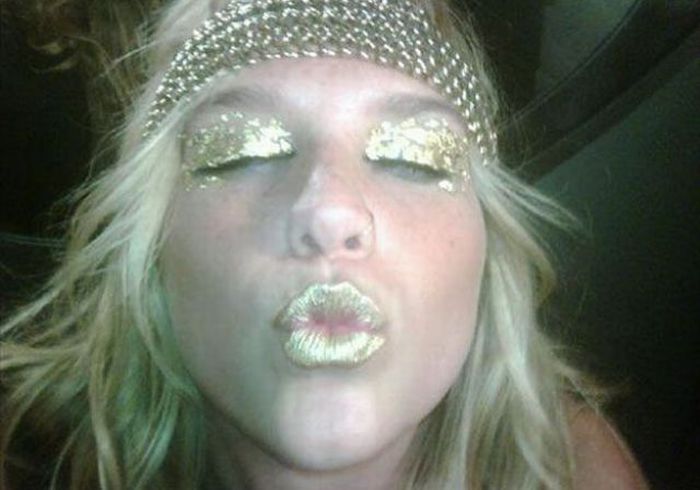 Twitpics Tweeted by Celebrities (75 pics)