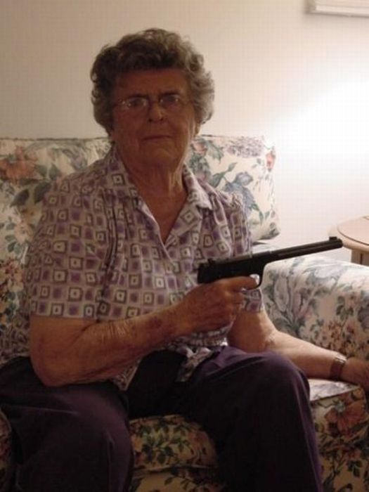 Grannies with Guns (26 pics)