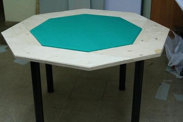 How to Build a Good Poker Table (16 pics)