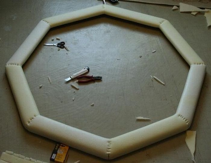 How to Build a Good Poker Table (16 pics)