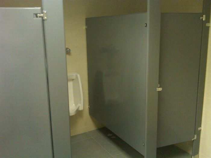 Smart Way to Build Urinals (3 pics)