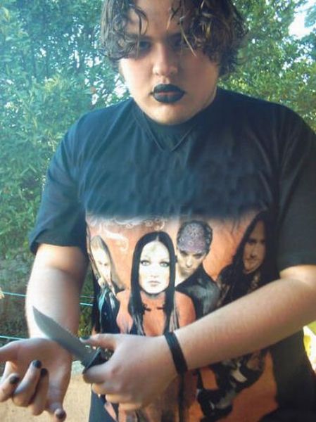 Funny Emo Photos (29 pics)