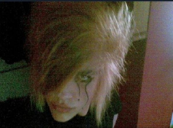 Funny Emo Photos (29 pics)