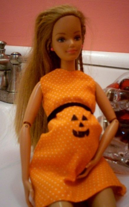 Barbie's Pregnant Friend Midge (18 pics)