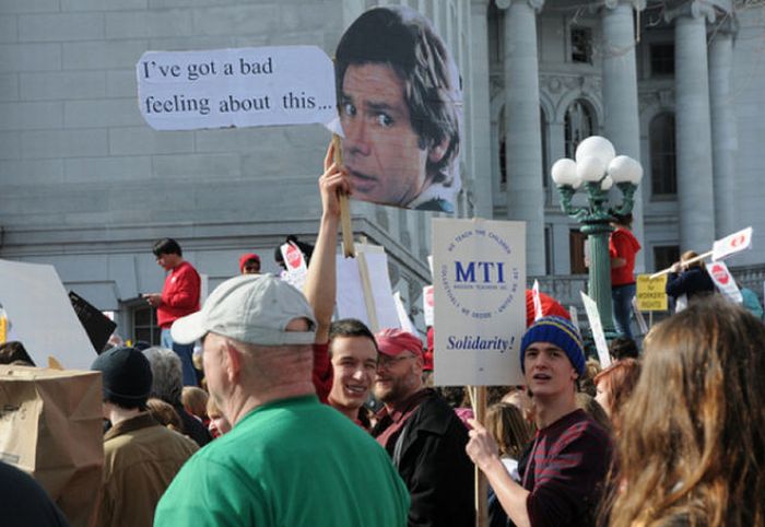Best Protest Signs At The Wisconsin Capitol (45 pics)