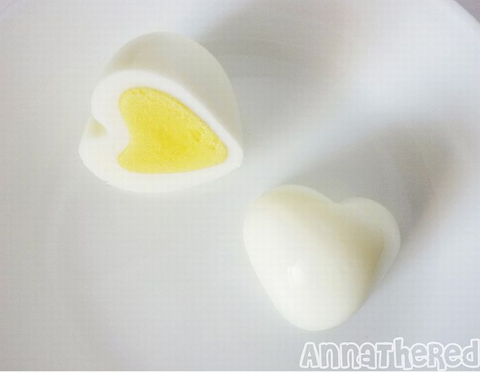 How to Make a Heart Shaped Hard Boiled Egg (10 pics)