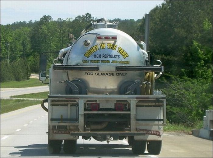 Sanitation Trucks With Hilarious Signs & Messages (13 pics)