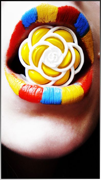 Awesome Lip Art (23 pics)