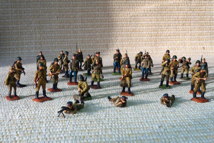 Plasticine Army (70 pics)