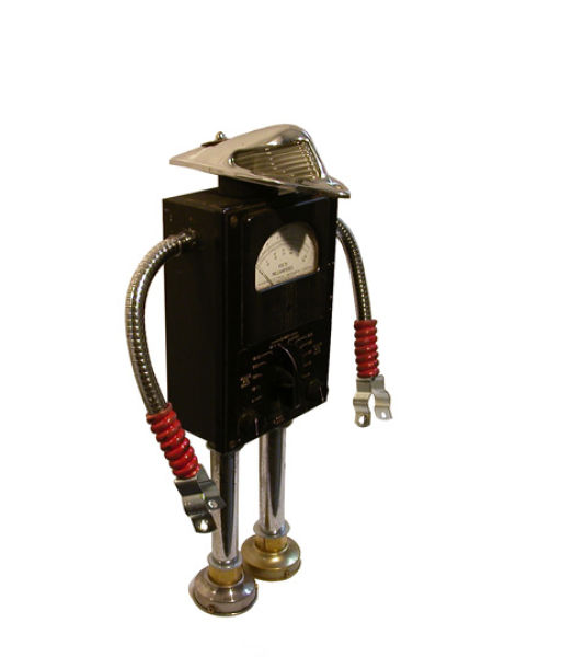 Collection of Small Bennett Robots (48 pics)